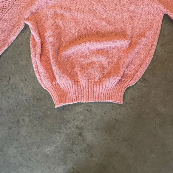 Vintage Cutesy Peach Sweater - Picture 5 of 6